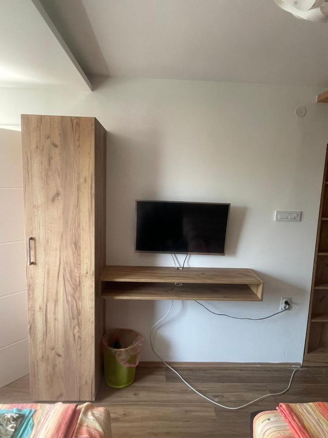 Apartments "Predah Kod Baraca" Ni Eksteriør billede