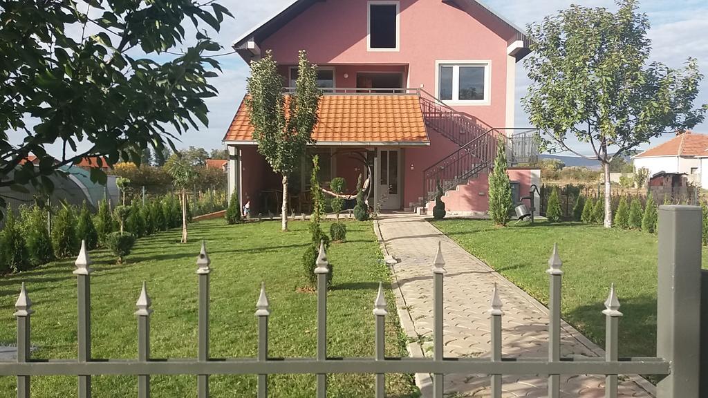 Apartments "Predah Kod Baraca" Ni Eksteriør billede