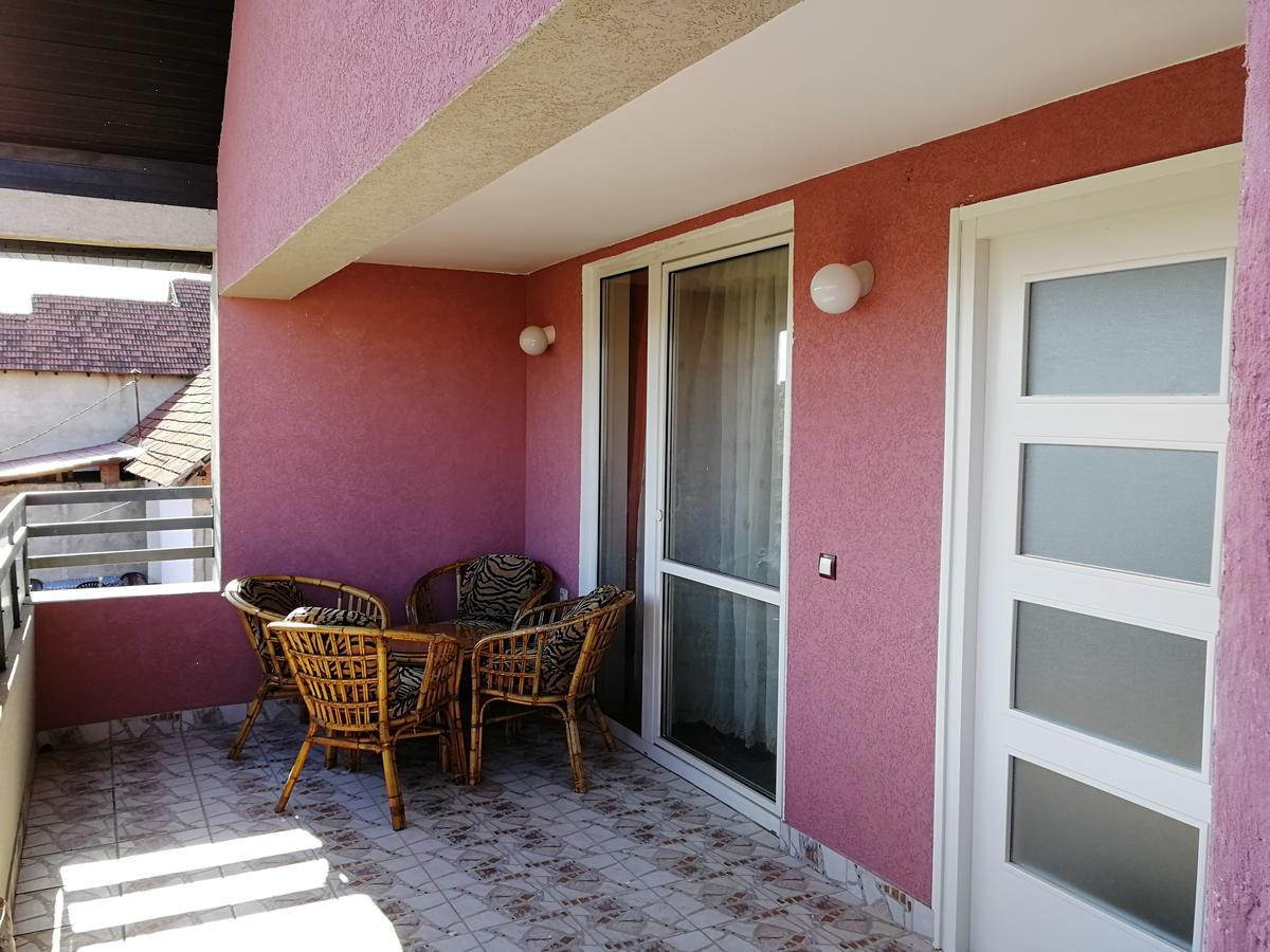 Apartments "Predah Kod Baraca" Ni Eksteriør billede