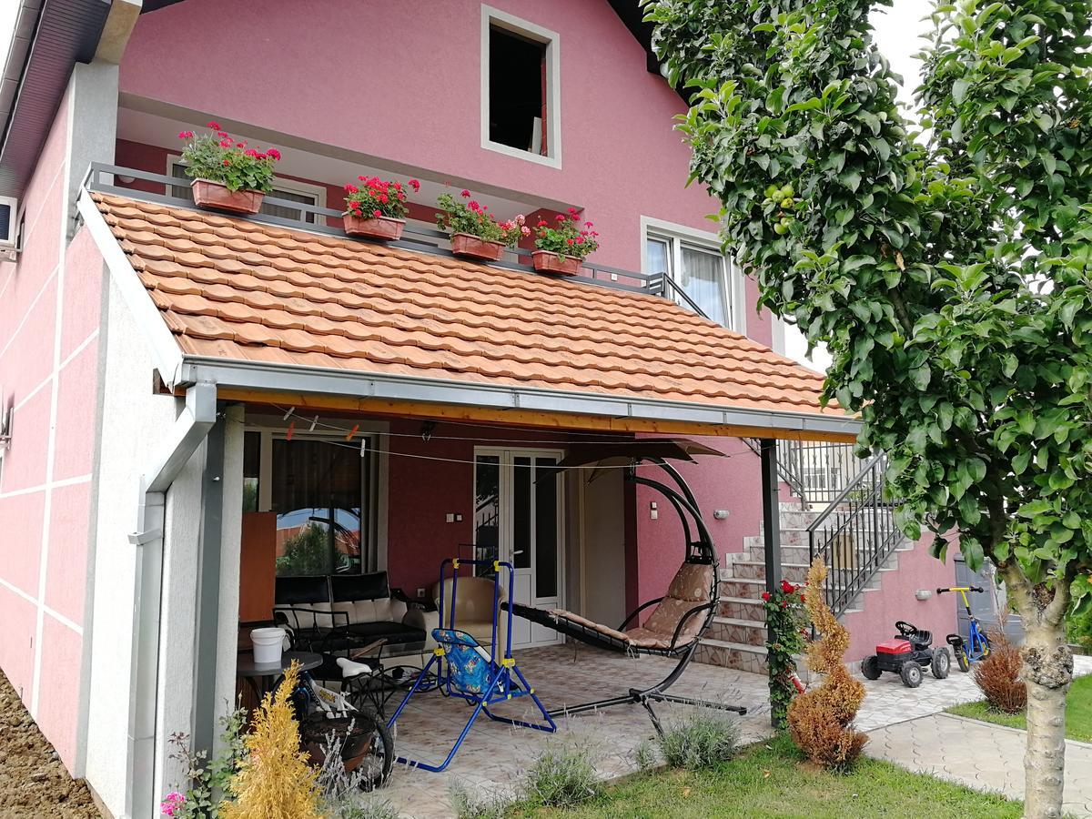 Apartments "Predah Kod Baraca" Ni Eksteriør billede