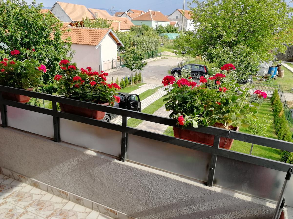 Apartments "Predah Kod Baraca" Ni Eksteriør billede