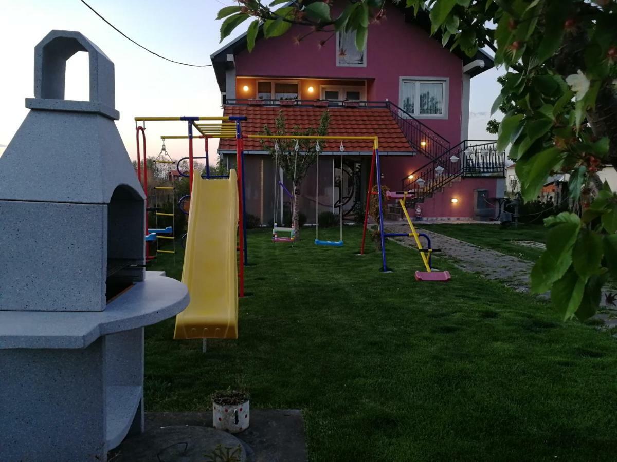 Apartments "Predah Kod Baraca" Ni Eksteriør billede