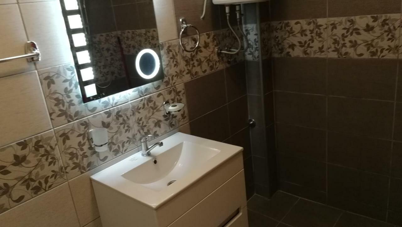 Apartments "Predah Kod Baraca" Ni Eksteriør billede